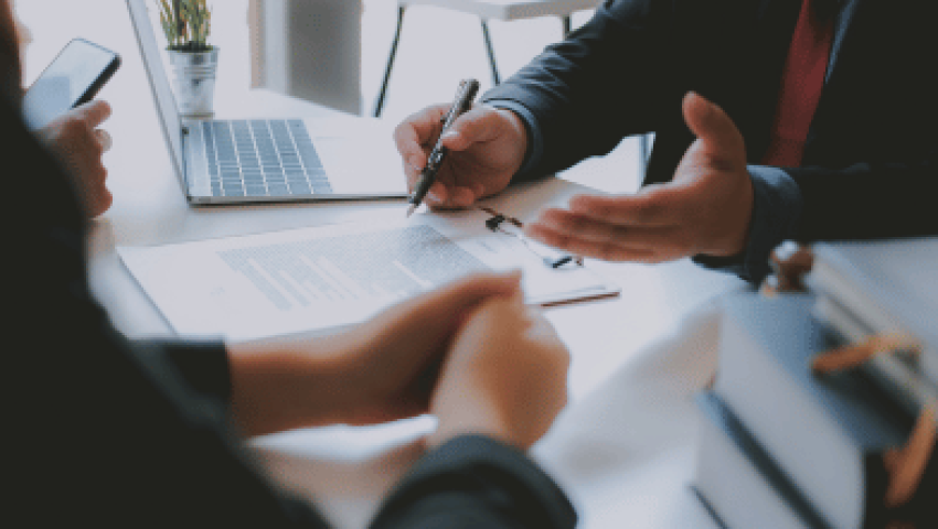 Immigration Lawyer (Legal Practitioner) vs Migration Agent - What You Need to Know Before Choosing